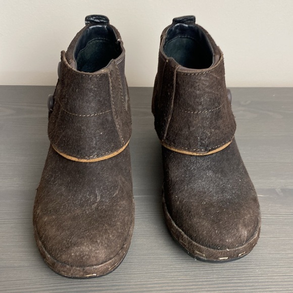 MERRELL Luxe Button Espresso Brown Suede Staple Clogs Ankle Booties Size 7 - Picture 2 of 11